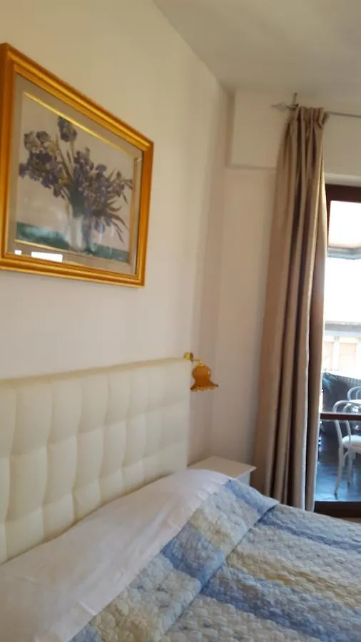 Guest house Nancy House Hotel Florence Italy
